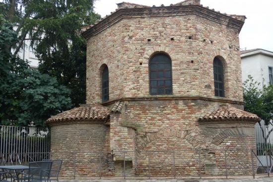 Ravenna battistero degli Ariani