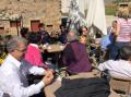 repas cafe devant le chateau 1du 11-04